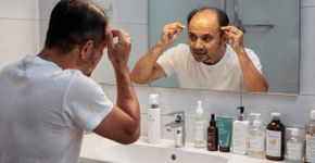 Quanto custa tratar a queda de cabelo e quais opções valem a pena?