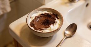 Renove a textura do rosto em 5 minutos com esfoliante caseiro de café