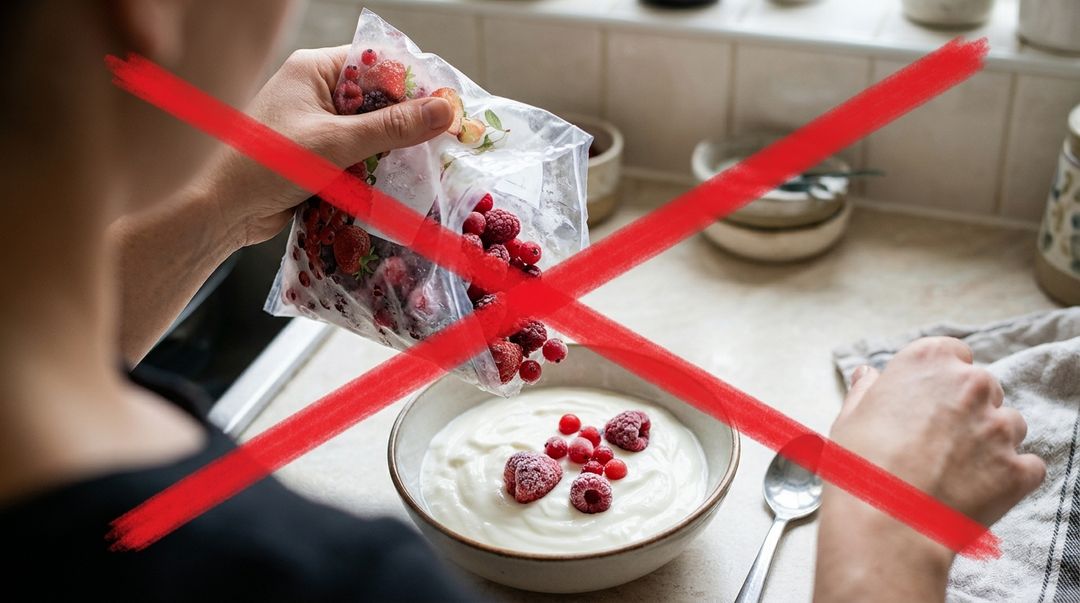Ferver as frutas vermelhas por dois minutos garante a segurança alimentar necessária.
