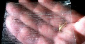 Novo biovidro reduz risco de falhas em implantes de titânio
