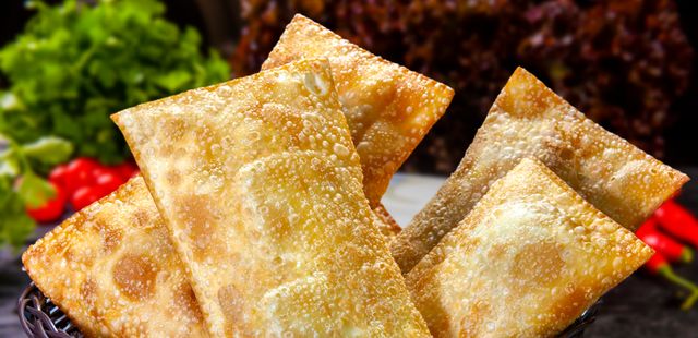 Saiba como fazer um saboroso pastel na airfryer