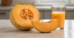 A fruta que é uma verdadeira explosão de doçura e virou tendência porque acaba com a queimação e o inchaço