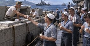 Durante a Segunda Guerra, os Estados Unidos gastaram US$ 1 milhão numa fábrica flutuante cuja missão era produzir sorvete no meio do Pacífico