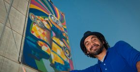 Kobra faz painel dos Minions em Niterói