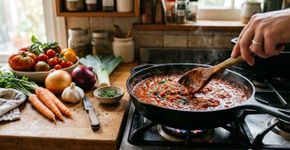 Como fazer molho de tomate caseiro e dizer adeus ao de lata: receita simples e saborosa