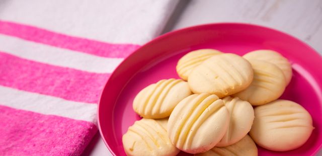 Biscoitinho de leite condensado com 4 ingredientes é o truque perfeito para adoçar o dia