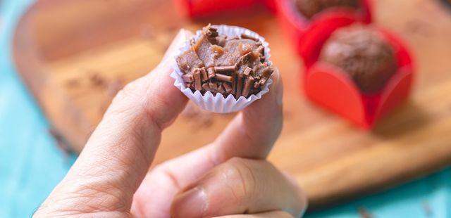 Brigadeiro de banana é fitness e leva apenas 3 ingredientes
