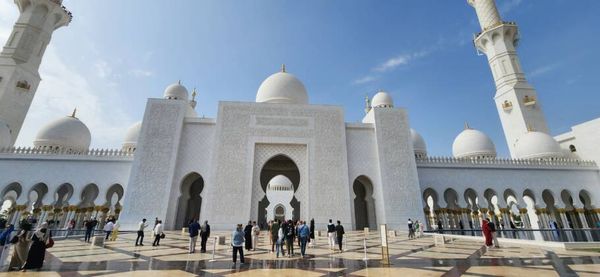 Entrada da Mesquita Sheikh Zayed