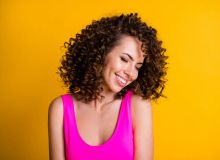 Featured side: LOC: como é a técnica que dá mais definição e hidratação para os cachos