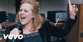 Adele lança vídeo da inédita ‘When We Were Young’