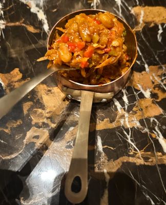 Chakalaka, creme apimentado de feijão 