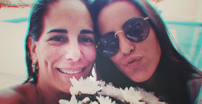 Glória Pires e Ana Morais fazem tatuagens iguais