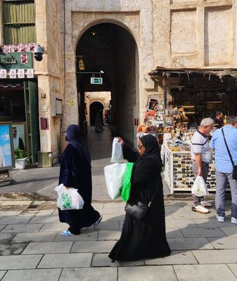 Souq Waqif, mercado tradicional que preserva a atmosfera histórica de Doha