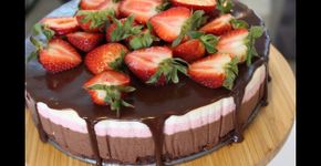 Aprenda a fazer uma torta mousse napolitana