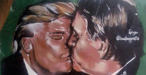 Graffiti de beijo entre Bolsonaro e Trump é apagado no Ceará