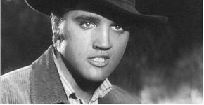 Biblioteca Roberto dos Santos exibe clássico de Elvis Presley