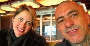 Henrique Fogaça e namorada fazem tattoo juntos para celebrar amor