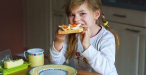 Veja como incluir o ovo na alimentação das crianças nas férias