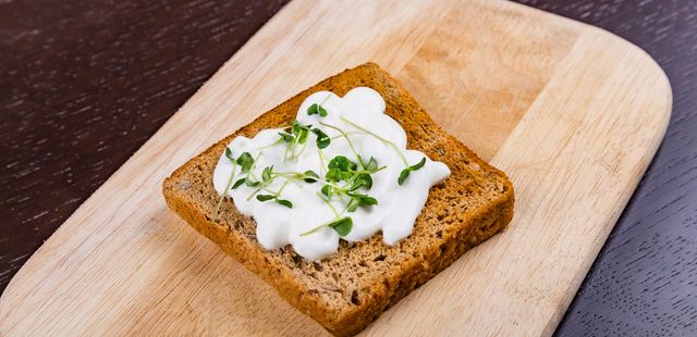 Aprenda fazer requeijão vegano de inhame para o café da manhã
