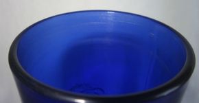 Projeto transforma garrafas de vidro em copos personalizados