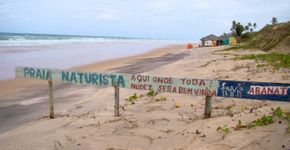 Conheça as praias de nudismo do Brasil