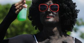 Guia dá dicas contra racismo e machismo na hora de se fantasiar para o Carnaval