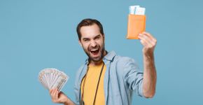6 truques para aproveitar a queda do dólar e viajar gastando menos