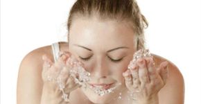 Aprenda três dicas para prevenir os pontos pretos no nariz e no rosto
