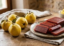 Featured side: Com 2 litros de água, um pouco de açúcar e suco de meio limão: como fazer um doce de marmelo caseiro e simples