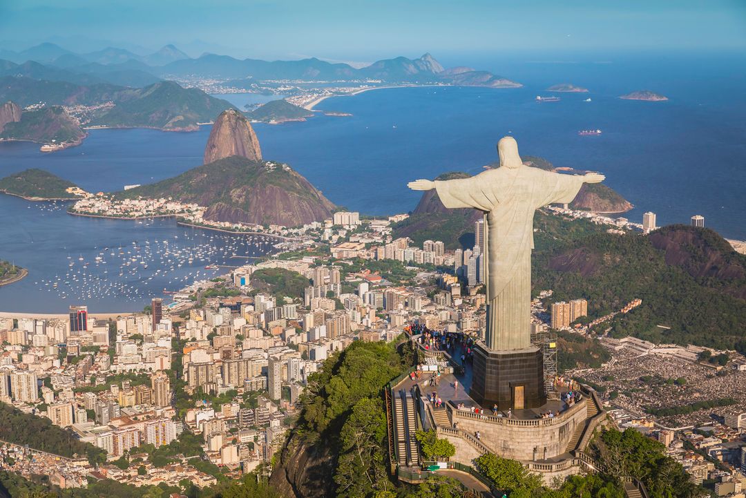Poucas cidades brasileiras oferecem tantas possibilidades de passeio em uma mesma viagem quanto o Rio de Janeiro