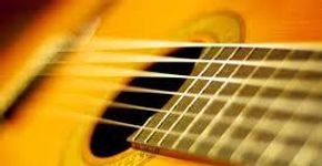 Músico para rua com seu violão