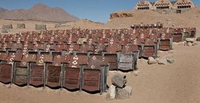 Fotógrafo registra cinema abandonado no Deserto do Sinai, Egito