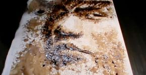 Artista chinesa cria retratos com café