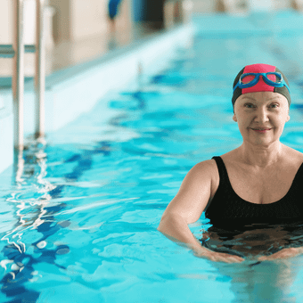 Featured mobile: Dor nos joelhos ou nas costas? Veja 5 exercícios para fazer na piscina