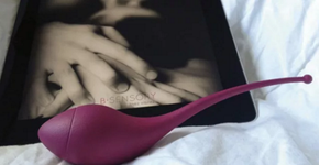 Vibrador funciona ao passo em que usuário lê contos eróticos