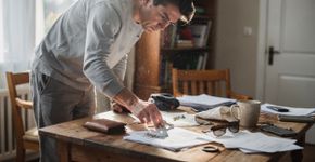 O que significa esquecer coisas simples com frequência?