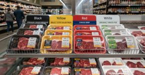 Bandejas de carne no supermercado: o que significam as cores vermelho, amarelo e preto