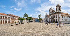 Uma praça brasileira desenhada com características de uma Plaza Mayor espanhola dentro de uma cidade de tradição portuguesa: o conjunto sergipano reconhecido pela Unesco pela rara mistura de dois modelos de urbanismo colonial