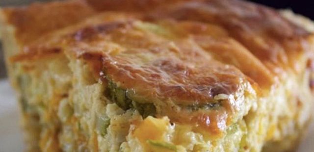 Quiche de abobrinha refogada pronta em 30 minutos