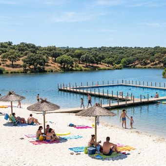 Featured mobile: Areia branca e piscinas flutuantes: o paraíso que está conquistando seus visitantes