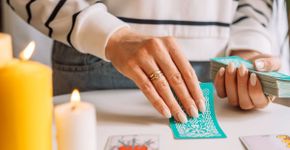 Tarot do dia: previsão para os 12 signos em 10/04/2026