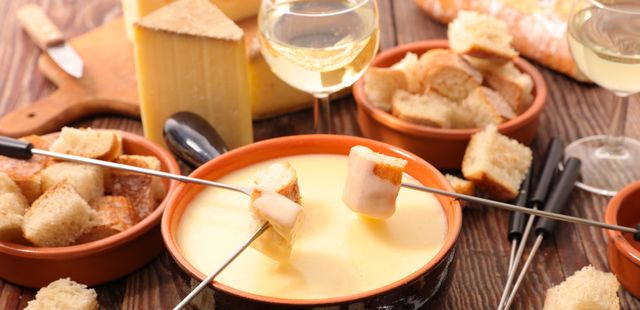 Fondue de queijo para curtir o frio com muito sabor
