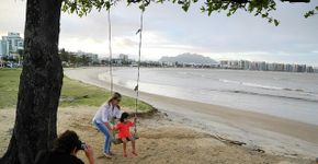 Balançaê: grupo espalha balanços de madeira em árvores Vitória, ES