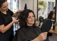 Featured side: Os 3 cortes curtos que estão fazendo sucesso por unir elegância, movimento e poucos cuidados diários