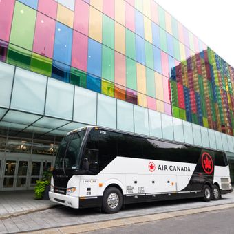 Featured mobile: Air Canada lança ônibus executivo entre aeroporto e o centro de Montreal