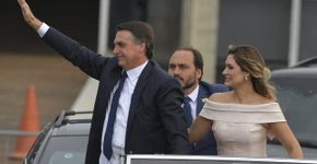 Mensagem de  Bolsonaro para filho Carlos revela doença mental