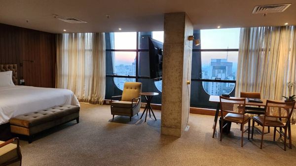 A Suíte Presidencial tem três quartos com capacidade para seis pessoas