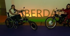Brasileiro cria sistema motorizado para cadeiras de rodas