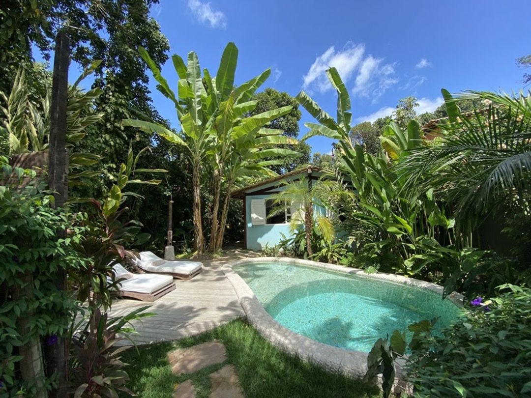 No Quadrado de Trancoso, o UXUA restaura casas de pescadores com materiais de reuso, valorizando a cultura local
