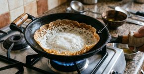 Sem fermento e sem bicarbonato: água de coco fermentada e banana deixam o appam macio e fofinho